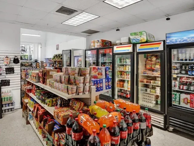 19370 E Collins Ave # 207, Sunny Isles Beach FL 33160