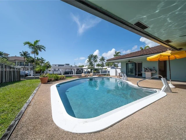 3080 NE 43rd St, Fort Lauderdale FL 33308