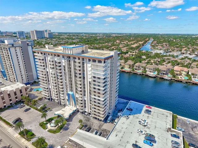 1500 S Ocean Dr # 9J, Hollywood FL 33019