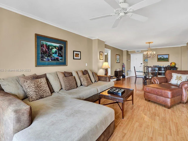 1500 S Ocean Dr # 9J, Hollywood FL 33019