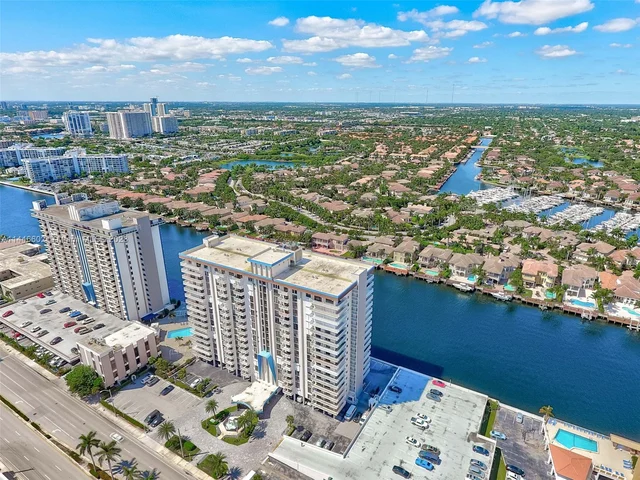 1500 S Ocean Dr # 9J, Hollywood FL 33019