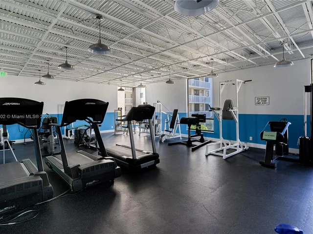 1500 S Ocean Dr # 9J, Hollywood FL 33019