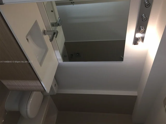 600 NE 27 ST # 2304, Miami FL 33137