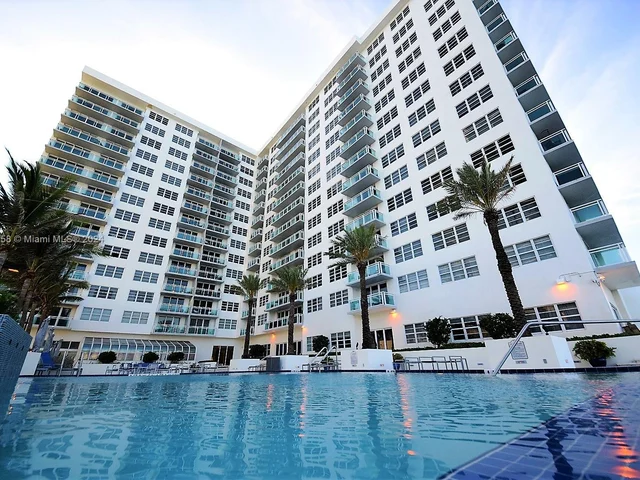 6917 Collins Ave # 1512, Miami Beach FL 33141