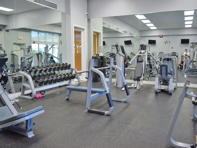 6917 Collins Ave # 1512, Miami Beach FL 33141