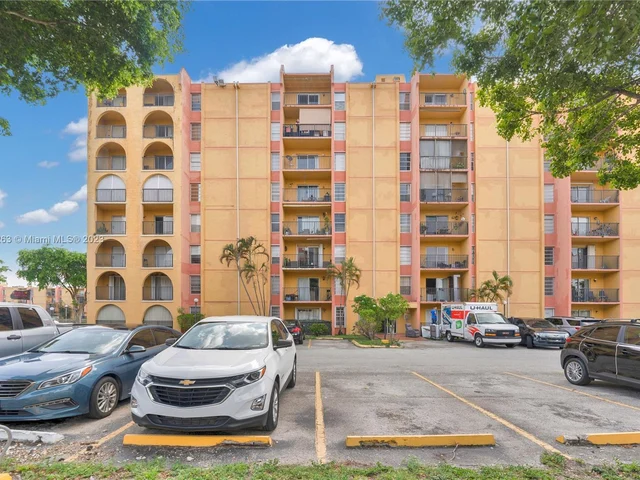 4717 NW 7th St # 10, Miami FL 33126