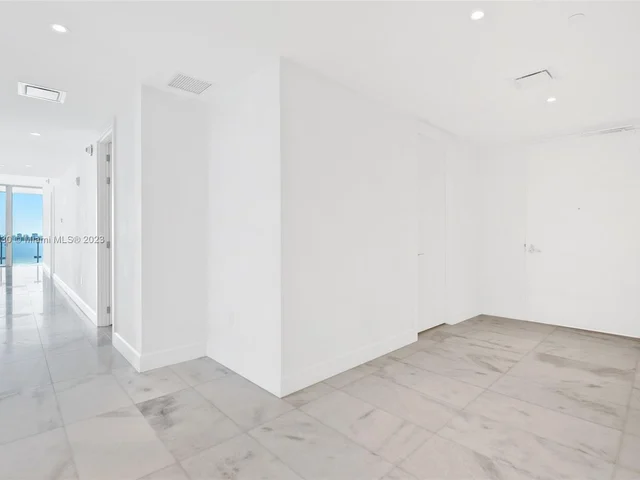 700 NE 26th Terr # 1801, Miami FL 33137