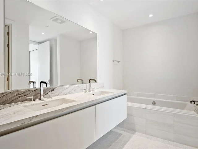 700 NE 26th Terr # 1801, Miami FL 33137