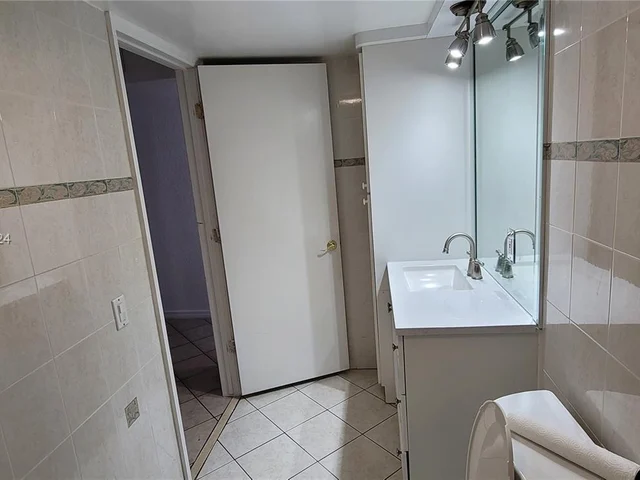 5055 NW 7th St # 610, Miami FL 33126