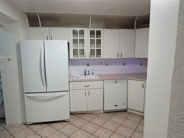 5055 NW 7th St # 610, Miami FL 33126