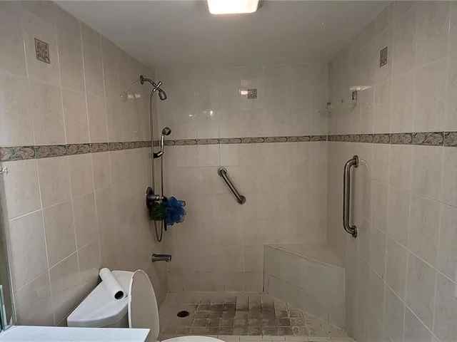 5055 NW 7th St # 610, Miami FL 33126