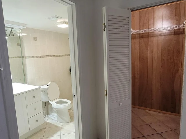 5055 NW 7th St # 610, Miami FL 33126