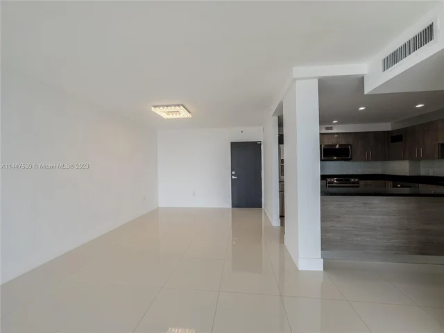 2801 NE 183rd St # 1909W, Aventura FL 33160