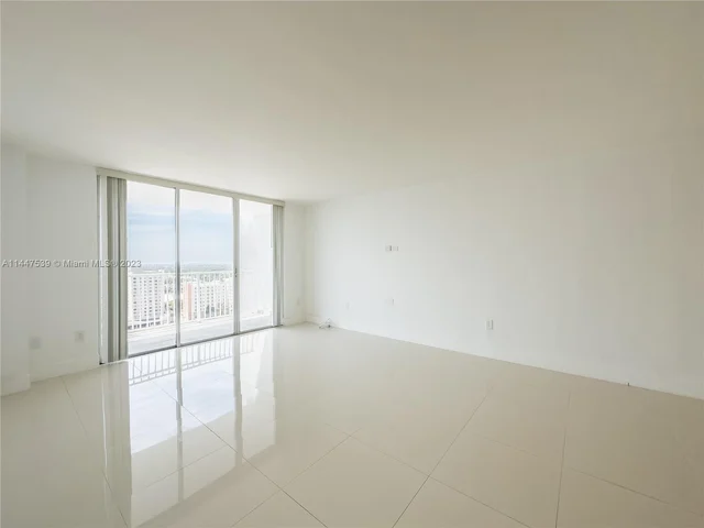 2801 NE 183rd St # 1909W, Aventura FL 33160