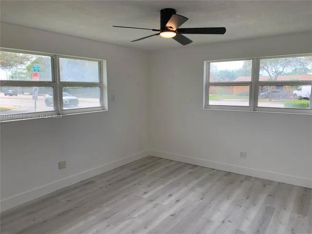 1001 NW 89th Avenue, Pembroke Pines FL 33024