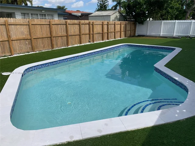 1001 NW 89th Avenue, Pembroke Pines FL 33024