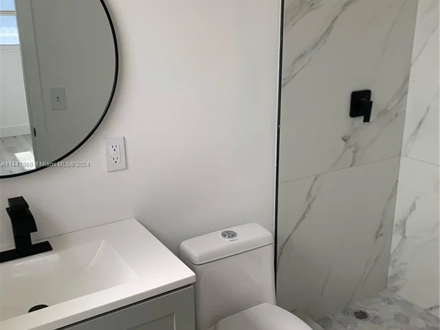 1001 NW 89th Avenue, Pembroke Pines FL 33024