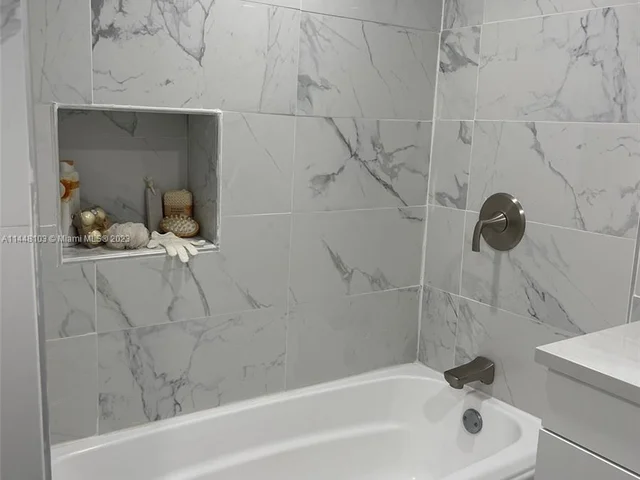 7080 Environ Blvd # 125, Lauderhill FL 33319