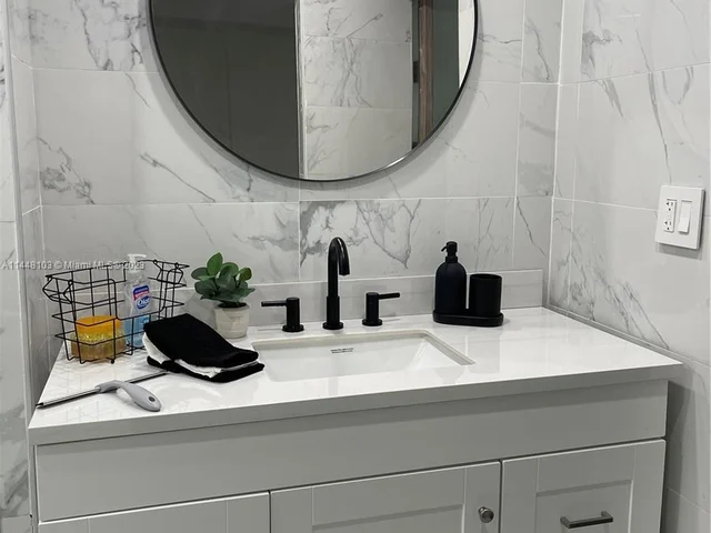 7080 Environ Blvd # 125, Lauderhill FL 33319