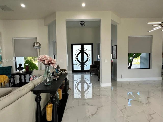 19526 SW 325th Ln, Homestead FL 33030