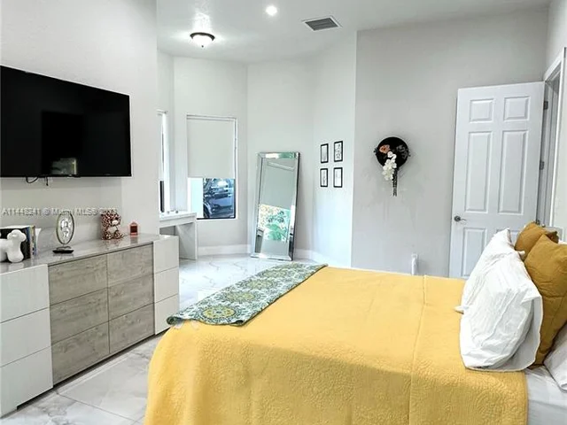 19526 SW 325th Ln, Homestead FL 33030