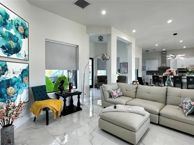 19526 SW 325th Ln, Homestead FL 33030