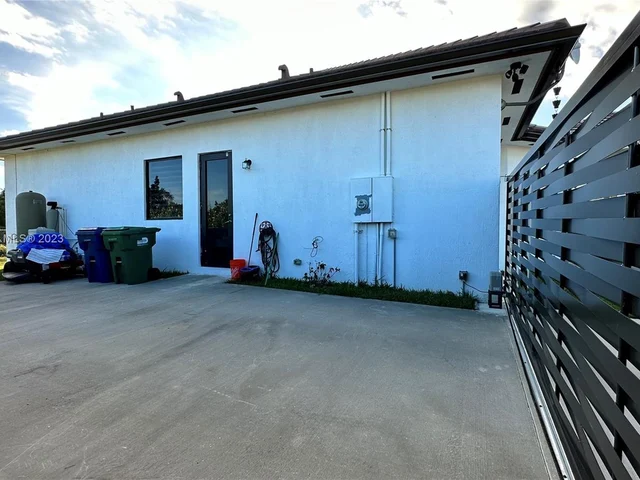 19526 SW 325th Ln, Homestead FL 33030