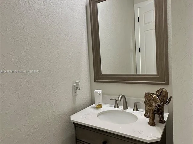 19526 SW 325th Ln, Homestead FL 33030