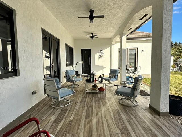 19526 SW 325th Ln, Homestead FL 33030