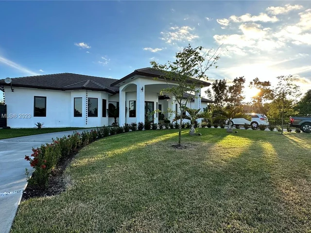 19526 SW 325th Ln, Homestead FL 33030