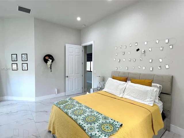 19526 SW 325th Ln, Homestead FL 33030