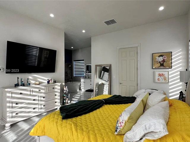 19526 SW 325th Ln, Homestead FL 33030