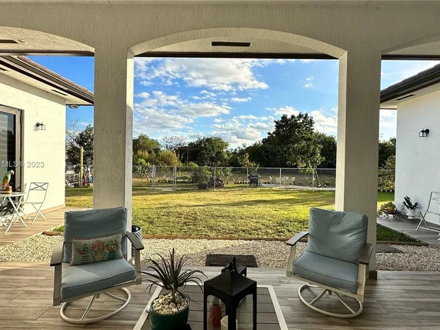 19526 SW 325th Ln, Homestead FL 33030