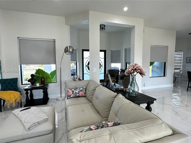 19526 SW 325th Ln, Homestead FL 33030