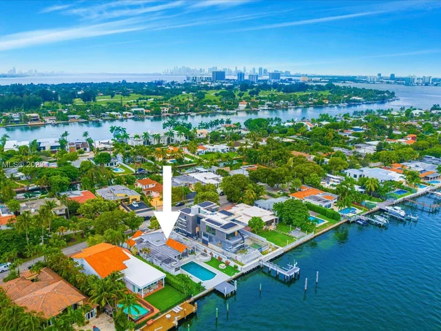 1411 N Biscayne Point Rd, Miami Beach FL 33141