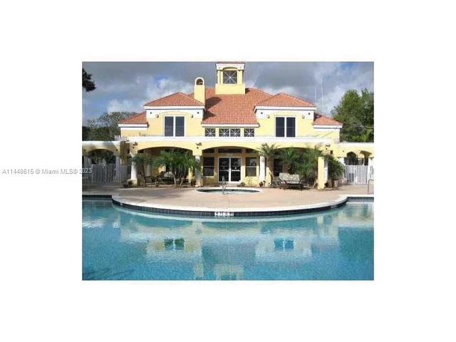 2400 NW 33rd St # 1104, Oakland Park FL 33309