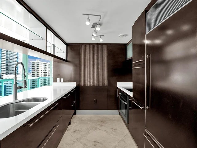 6000 Indian Creek Dr # 17B, Miami Beach FL 33140