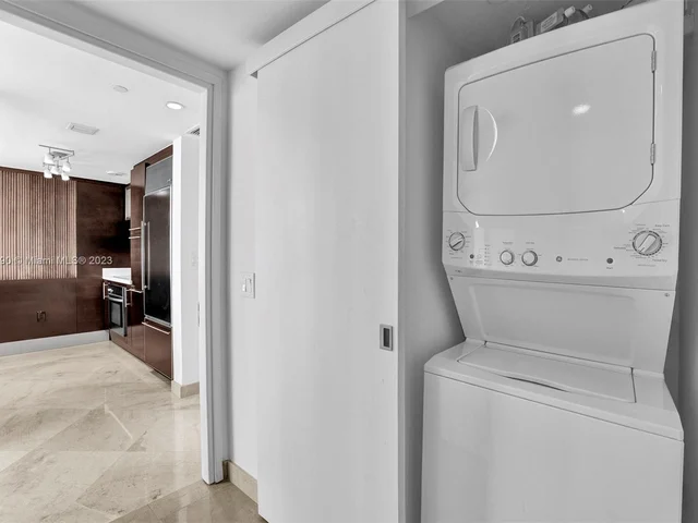 6000 Indian Creek Dr # 17B, Miami Beach FL 33140