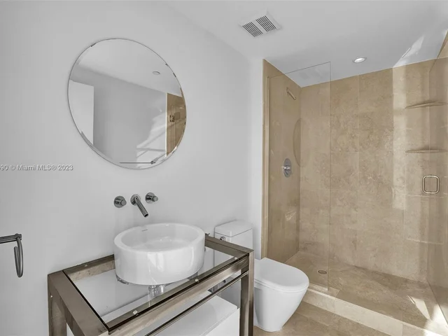 6000 Indian Creek Dr # 17B, Miami Beach FL 33140