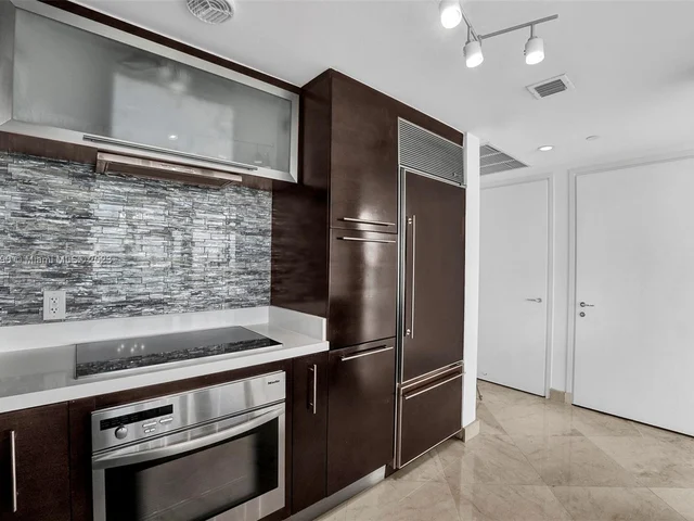 6000 Indian Creek Dr # 17B, Miami Beach FL 33140