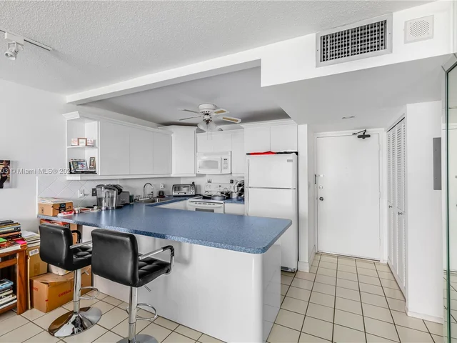 401 Ocean Dr # 504, Miami Beach FL 33139