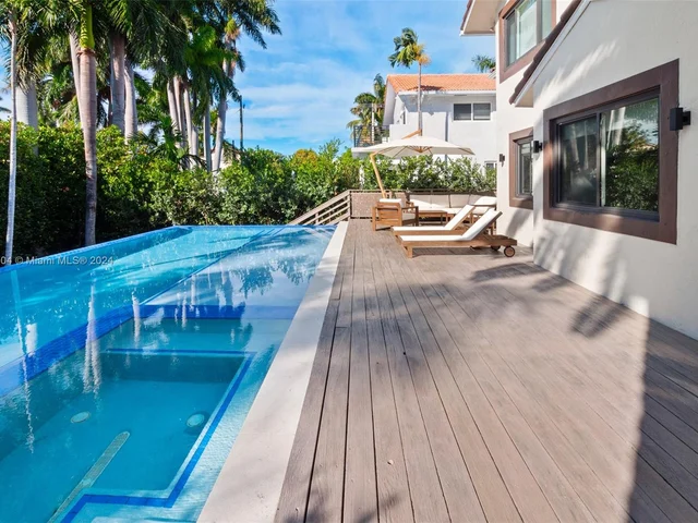 1500 NE 13th Ave, Miami FL 33139