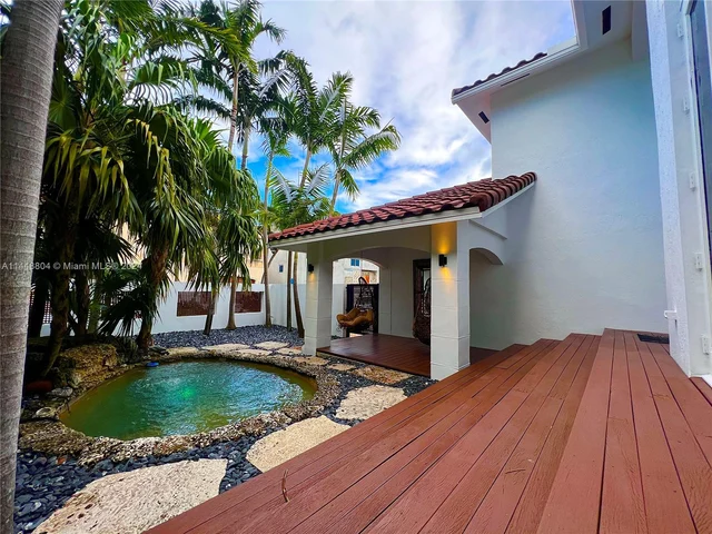 1500 NE 13th Ave, Miami FL 33139