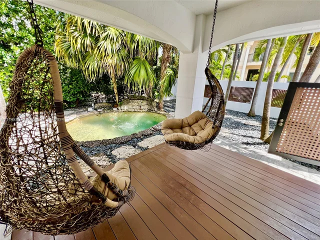 1500 NE 13th Ave, Miami FL 33139