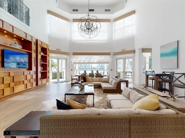 3215 NE 184th St # 14104, Aventura FL 33160