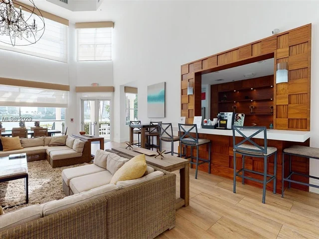 3215 NE 184th St # 14104, Aventura FL 33160