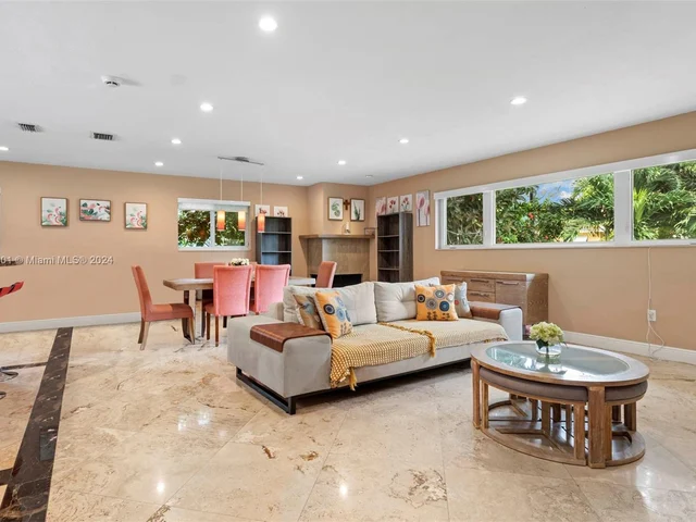 60 Sevilla Ave, Coral Gables FL 33134