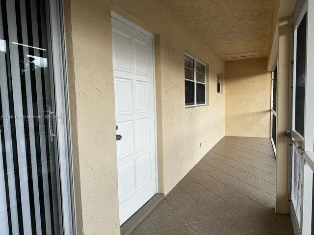 5379 SW 40th Ave # 202, Dania Beach FL 33314