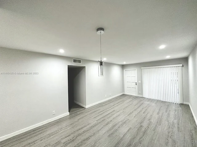 5379 SW 40th Ave # 202, Dania Beach FL 33314