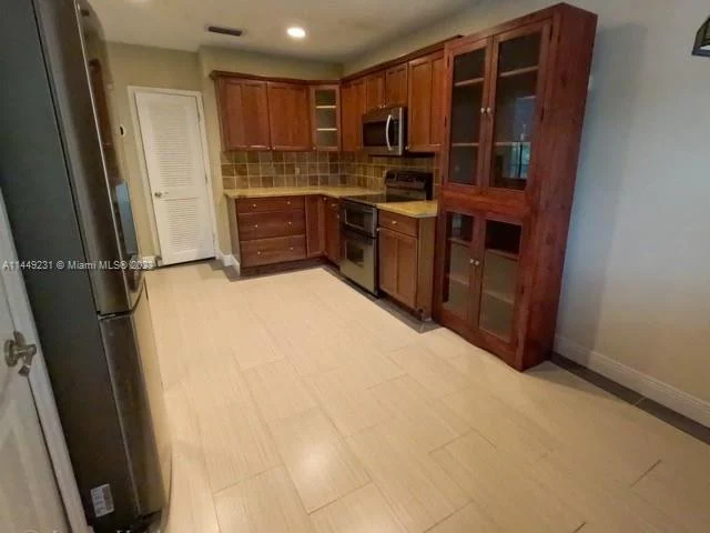 10557 NW 10th Ct # 140, Plantation FL 33322